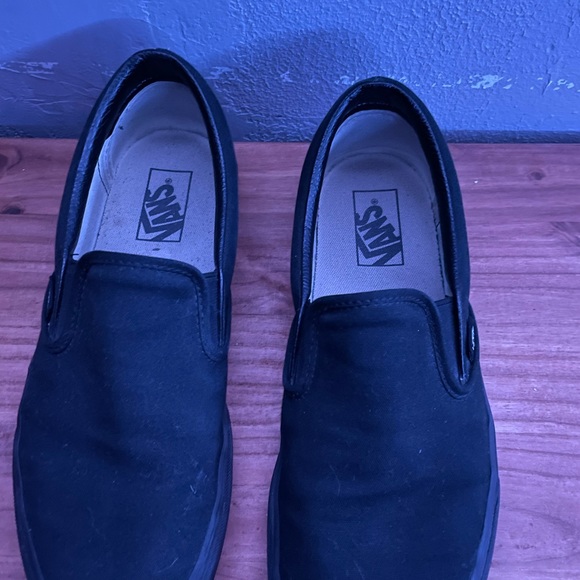 Selling pair of shoes size 10 slip in vans only worn 3 times no box - Picture 7 of 7